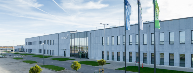 Investors l Umicore Umicore